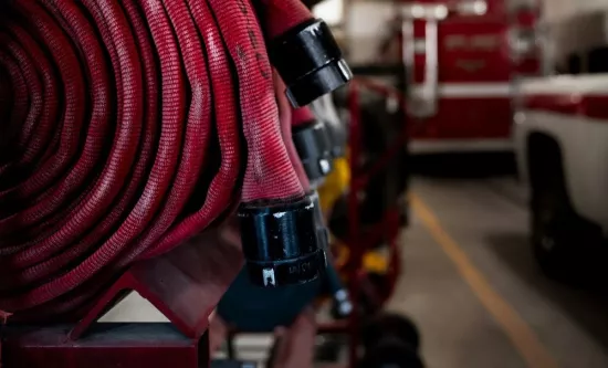 Incendie, fermeture : comment survivre financièrement avec son assurance ?